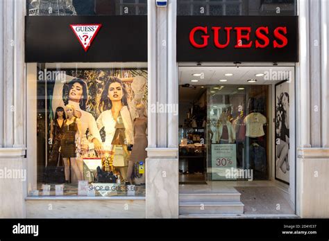 guess clothing store locations.